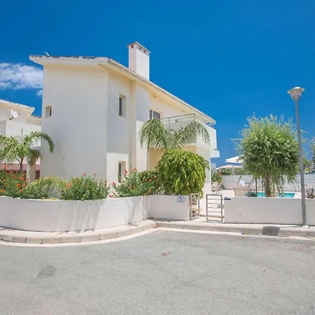 Villa Nemo 8 *